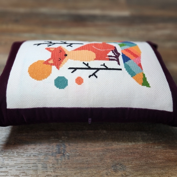 FOX CROSS-STITCH VELVET DECORATIVE PILLOW - Picture 5 of 6